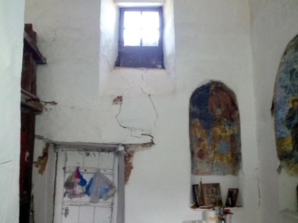 Εικόνα 4: Άποψη του εσωτερικού του ναού με τις