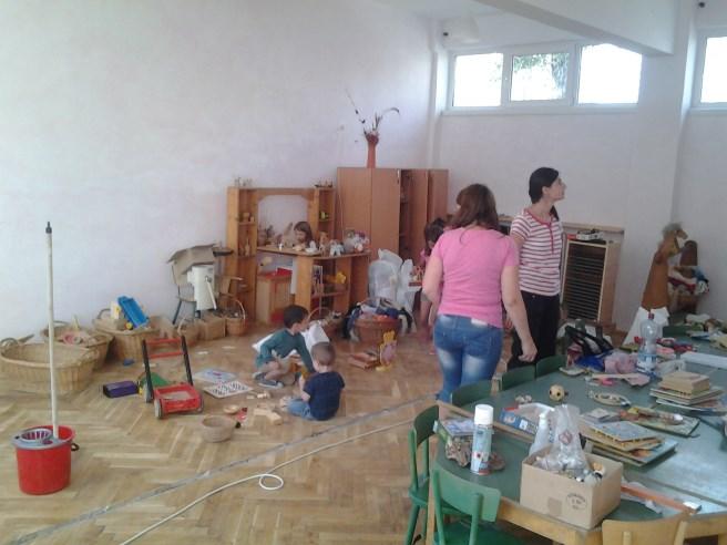 Toate acestea și multe altele nu numai că au fost terminate la timp, dar au determinat conducerea Inspectoratului Școlar și Primăria să participe la deschiderea festivă a anului școlar la noi, la