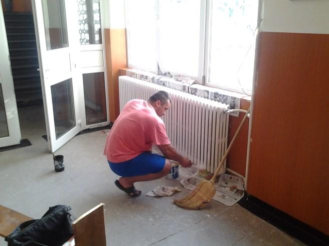 Mulțumim Asociației Waldorf Iași, părinților, elevilor, profesorilor, personalului școlii pentru contribuția adusă la pregătirea clădirii și a spațiilor din jurul ei pentru a face un loc prietenos,