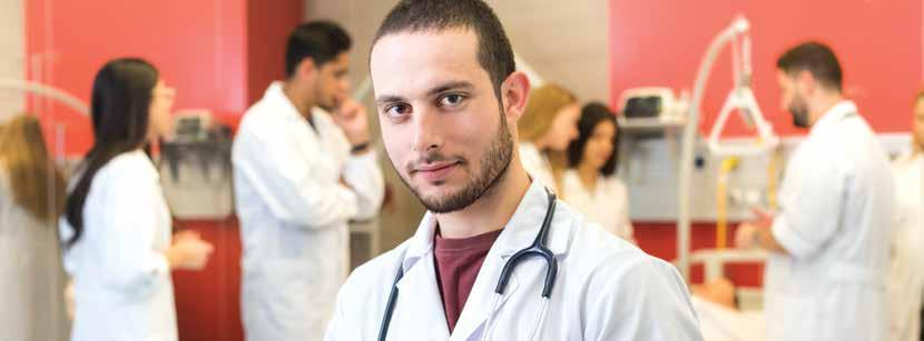 Ιατρική Σχολή 32 ΠΡΟΓΡΑΜΜΑΤΑ ΣΠΟΥΔΩΝ - Iατρική, MD (6 χρόνια) - Οδοντιατρική, BDS (5 χρόνια) Η Ιατρική Σχολή στο Ευρωπαϊκό Πανεπιστήμιο Κύπρου δημιουργεί μία νέα πραγματικότητα, με προστιθέμενη