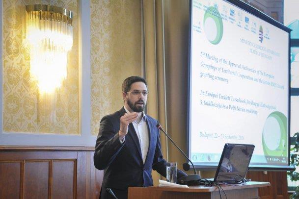 Από τις εργασίες της συνάντησης συγκρατούνται, μεταξύ άλλων, τα εξής 14 : Κατά την έναρξη της εκδήλωσης, ο Υπουργός για την Οικονομική Διπλωματία της Ουγγαρίας, κ.