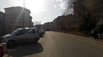 Exemplu de parcare amenajata in spic pe strada Zorilor.