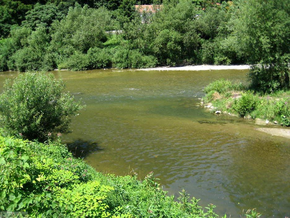 Od sotočja rek Savinje in Voglajne do polulskega mosta smo opazovali, ali bomo naleteli na akumulacijo (rečno nasipavanje) ali na erozijo (vrezovanje reke).