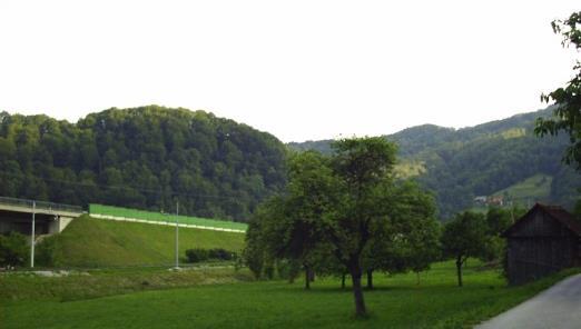 šolski primer erozije in nasipavanja reke meander (okljuk) Savinje pri Tremerjih.