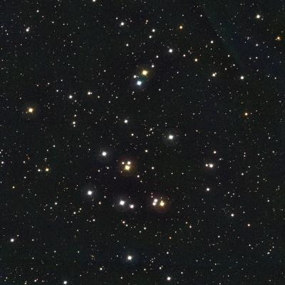 Razsuta kopica Jasli, M44 svetla razsuta kopica v ozvezdju Rak, znana že iz antičnih časov oddaljenost skoraj 600 sv. let, velikost 20 sv.