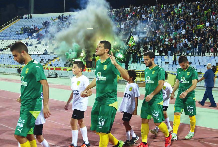 sporttime ΣΑΒΒΑΤΟ 5 ΔΕΚΕΜΒΡΙΟΥ 2015 ΠΟΔΟΣΦΑΙΡΟ SPORTS 37 Πάλι σοβαρά και προσγειωμένα Επιβεβαιώθηκε για ακόμη μια φορά, από τις χθεσινές δηλώσεις του Κρίστιανσεν, ότι η ΑΕΚ δεν υποτιμά κανέναν ΑΕΚ
