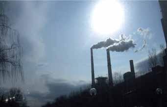 v vodnem bazenu in v zemlji, pozimi pa hiša to energijo uporablja za gretje. Po krajšem odmoru je sledil skupni sestanek v prostorih MIC-a, kjer sta predsednika društev, g. Rudi Leskovšek in g.
