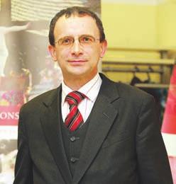 Kam z odpadki, torek, 19. maja 2009 15 Pogovor, pisma Ivan Hočevar I Foto: Tina Dokl V letu 2007 smo začeli s poskusnim kompostiranjem bioloških odpadkov.