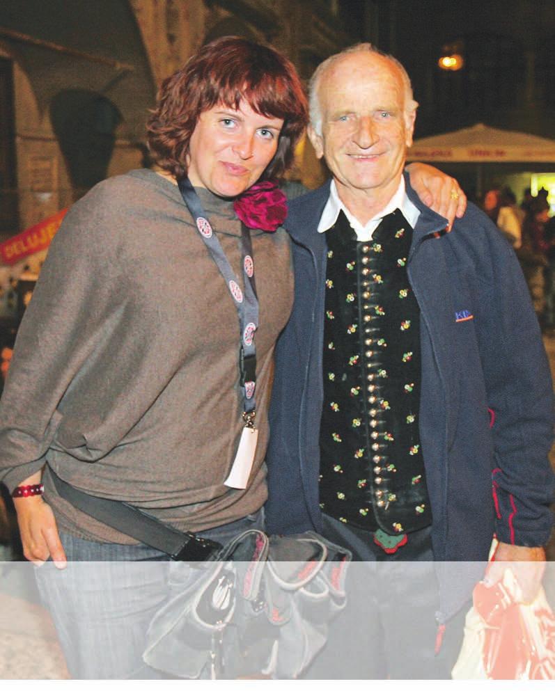 PRILOGA GORENJSKEGA GLASA Irena Herak in Lojze Slak na koncertu BFM v Križankah minuli četrtek / Foto: Tina Dokl GLASBA BIG FOOTOVCI