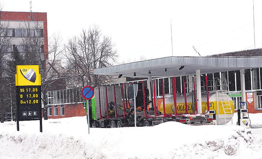 Kuna kõik tankijad ei olnud eilelõunase seisuga Olerexi poole veel pöördunud, palutakse kõigil, kes neljapäeval ajavahemikus kella 7 14 Olerexi Tõrva teenindusjaamas bensiini ostsid, võtta firmaga