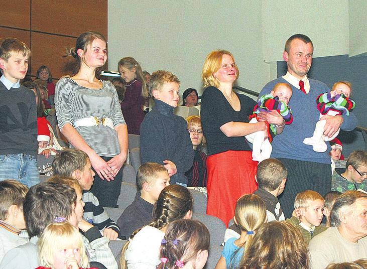 Draamatrupp esitab programmi «Hispaania öö», balletitrupp show «Jazz suite», muusikatrupp vene ooperimuusika pärleid.