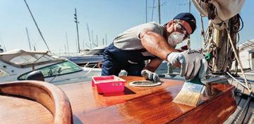 Βαφή και βερνίκωμα ξύλου Κάτω από την ίσαλο Στάδια επίστρωσης: Hempel s 1. Underwater Primer αραιωμένο 20% 2. Underwater Primer 3.