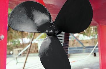 Βαφή προπελών, εξωλέμβιων και μηχανικών μερών πρύμνης Προπέλες Στάδια επίστρωσης: Hempel s (m²/ltr) Πάχος ανά στρώμα 10 C 20 C wft dft Αρ.