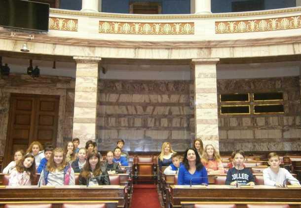 Αφού τα είπαν στους βουλευτές Εκπαιδευτική εκδρομή στην
