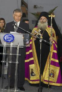 τή θερμή ὑποδοχή καί τίς ἐκδηλώσεις ἀγάπης. Στή συνέχεια τελέσθηκε ὁ Μέγας πανηγυρικός Ἑσπερινός, στόν ὁποῖο χοροστάτησε ὁ Σεβ. Μητροπολίτης Ἱεραπύτνης καί Σητείας κ.