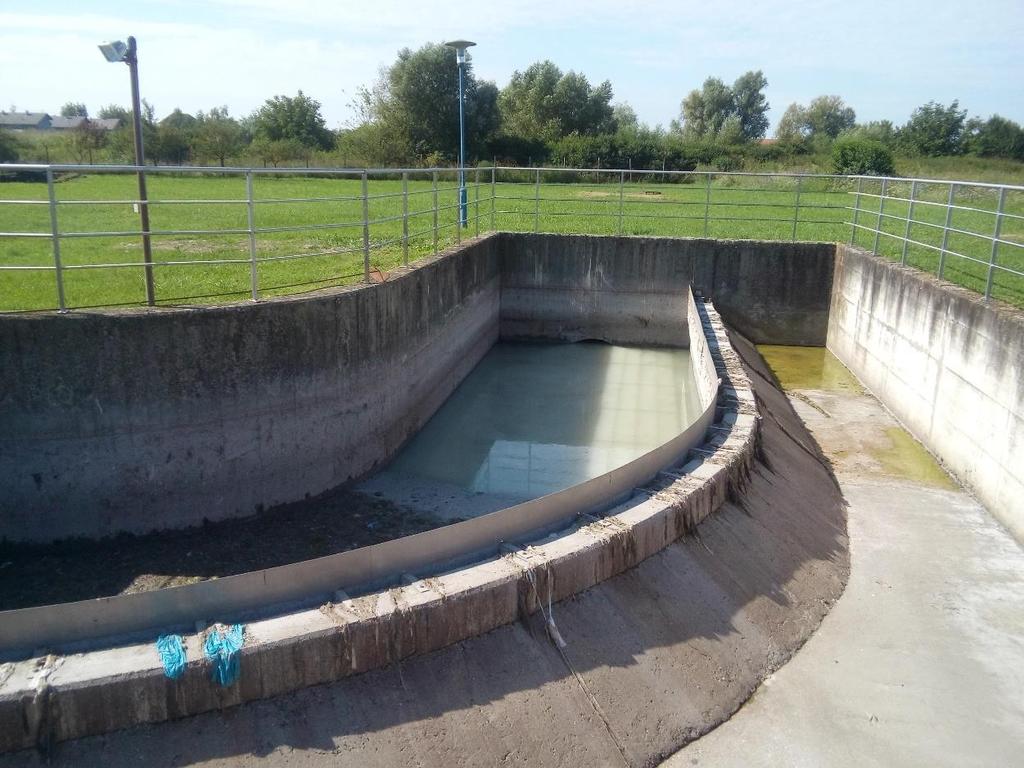 Odteretni kanal s pužnim crpkama Otpadna voda putem glavnog kolektora se dovodi na mehaničko pročišćavanje.