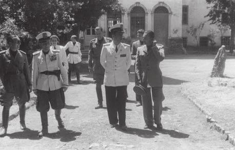 P il a i a ju ja a a a a 277 odgovorom, zgrabio je sa stola svoj kratki oficirski bič i u prisustvu ostalih oficira, zamahnuo da udari Adorjana, ali u zadnji čas se ipak predomislio i zamahnutim
