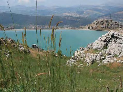 بموارد األرض في لبنان.