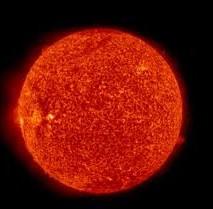 Σαν πλανήτης είναι ο αστέρας του ηλιακού συστήματος και το λαμπρότερο σώμα