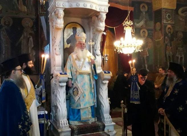 τον κόσμο της στο