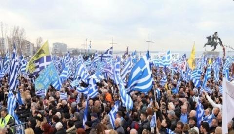 Αυτό ασφαλώς ισχύει και για τους Κληρικούς και Χριστιανούς της Μητροπολιτικής μας Περιφερείας, οι οποίοι συμμετέχοντας με την ελεύθερη βούληση και απόφασή τους, εκφράζουν τη φιλοπατρία, την αγάπη