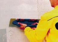 Con]inutul sacului se adaug` la o cantitate de ap` m`surat` [i se amestec` p~n` se ob]ine o past`