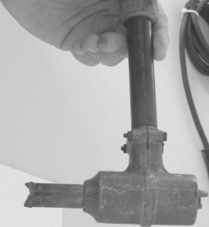 Με κολλητήρι (Æ εικόνα A): Γεµίστε το πέδιλο του καλωδίου µε καλάι µέχρι τη µέση και εισάγετε το απογυµνωµένο άκρο