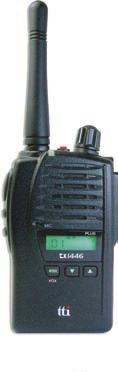 STAȚII RADIO PMR446/DUAL-BAND 51 Stație radio TTi TX-1446 Versiune TX-1446: PMR446 Culoare: Negru Putere: 0,5 W 4W pentru export Canale PMR446: 8 Tonuri: 50 CTCSS+104 DCS Cod TX-1446 O staţie