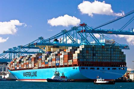 Στην εικόνα φαίνεται το Eugen Maersk, έχει μήκος 400 μέτρα και πλάτος 56 μέτρα.