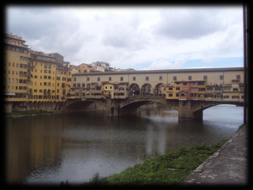 Firenze (Φλωρεντία) Πρωτεύουςα τησ περιοχόσ τησ Σοςκϊνησ με πληθυςμό 362.000 (2012).