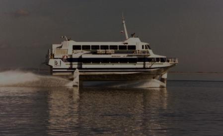 ΥΔΡΟΠΤΕΡΥΓΑ ( Hydrofoils) Είναι από τους πρώτους τύπους πλοίων νέας τεχνολογίας που παρουσιάστηκαν στις θαλάσσιες συγκοινωνίες.