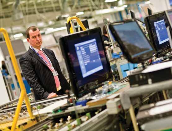 I N T E R V I E W Napríklad vývoj technológie LCD nás stál miliar - du dolárov. O takých číslach malá krajina ne - môže ani premýšľať. Konkurencia v spotrebnej elektronike je veľká.