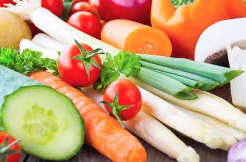 pjekur të prerë në copa të vogla, me 1 lugë gjelle vaj ulliri - 30 gr djathë të bardhë Ora 22 Një kokërr frutë 150 gram, ose 1 kos me fruta (125 gram) Për një adoleshent që merret me sport Mëngjes: -