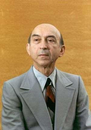 Ασαφή σύνολα Zadeh Τα ασαφή σύνολα εισήχθησαν από τον Lotfi Zadeh to 1965 ως μια γενίκευση της παραδοσιακής θεωρίας συνόλων.