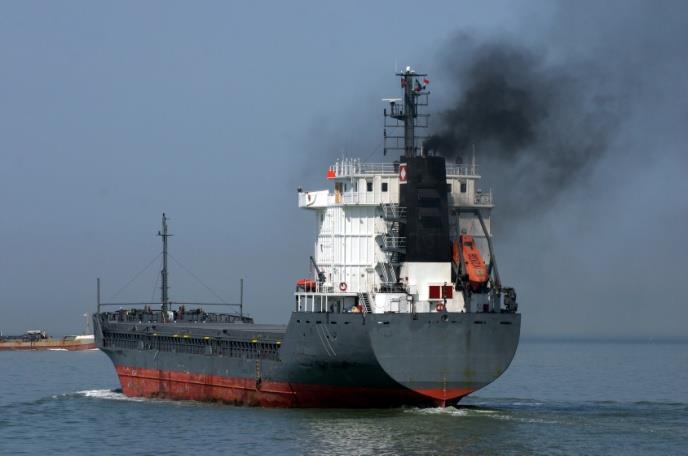 κλάδος της ναυτιλίας (σε συνδυασμό με τους εισαγωγείς πετρελαίου) παρέχει αυτόματο κάλυμμα μέχρι US $ 1,000 εκατομμύρια για κάθε μεμονωμένο περιστατικό, ανεξαρτήτως υπαιτιότητας.