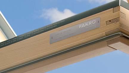 accesorii exterioare disponibile standard 1 - Pentru ferestre cu înălţimea maximă de 140 cm 2 - Lungimea maximă 240 cm 3 - Este recomandată instalarea de către un expert FAKRO 4 - Comandă specială