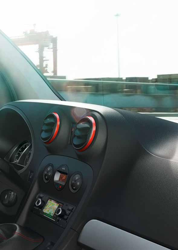 Το Citan συνδυάζει την άνεση με τη λειτουργικότητα: στο φιλικό εσωτερικό του η εργασία γίνεται ευχάριστα.