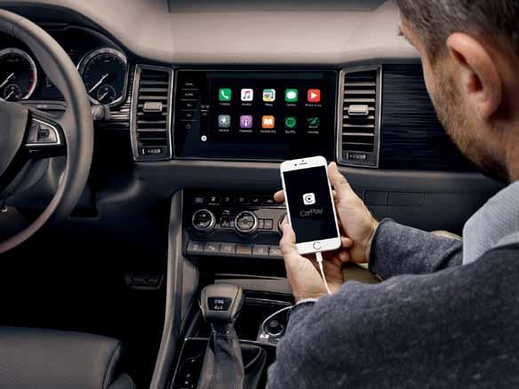 SMARTLINK+ Με το SmartLink+ (Πακέτο ŠKODA Connectivity για MirrorLink, Apple CarPlay & Android Auto) το σύστημα infotainment επιτρέπει την ασφαλή χρήση του κινητού εν κινήσει.