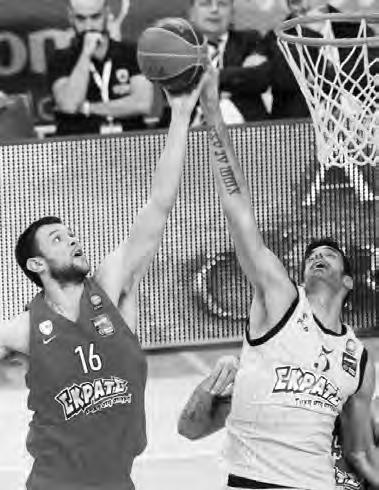 Φέγενορντ-Χέρακλες 17:45 Τσβόλε-Άγιαξ Βαθμολογία 1. Αϊντχόφεν 23 60-23 61 2. Άγιαξ 23 65-21 54 3. Αλκμάαρ 23 43-22 47 4. Φέγενορντ 23 45-24 39 5. Τσβόλε 23 32-31 39 6. Ουτρέχτη 23 34-33 38 7.
