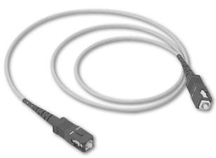 На слици је приказан оптички кабл који се назива:. Duplex patch-cord (prespojni kabl).