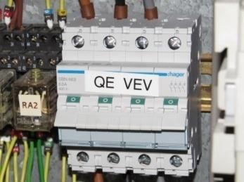 Advantages Η χρήση VSDs επιτρέπει την λειτουργία της αντλίας με μεγάλη αποδοτικότητα Αυξημένη αξιοπιστία.