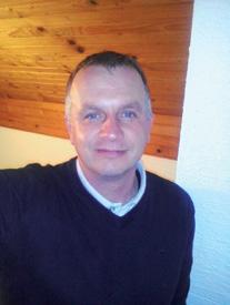 intervju Tomaž TURNŠEK SGP Pomgrad Gradnje d. o. o. zaupanje sodelavcev ter vpeljati nek svoj način dela v enoti. 3. Kako poteka vaš običajni delovni dan? Moj delovnik se prične z bujenjem ob 5.