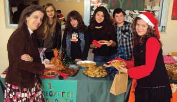 Κατά τη διάρκεια του Bazaar, επίσης, οι μαθητές του Λυκείου οργάνωσαν και λειτούργησαν με επιτυχία την Καφετέρια όπου οι επισκέπτες είχαν την ευκαιρία να