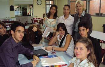 Όμιλοι St. Catherine s Impromptu Debate Tournament Η Εκπαιδευτική Αναγέννηση, με προπονήτρια την Emma Dodds Simbouras, έλαβε μέρος στο St.