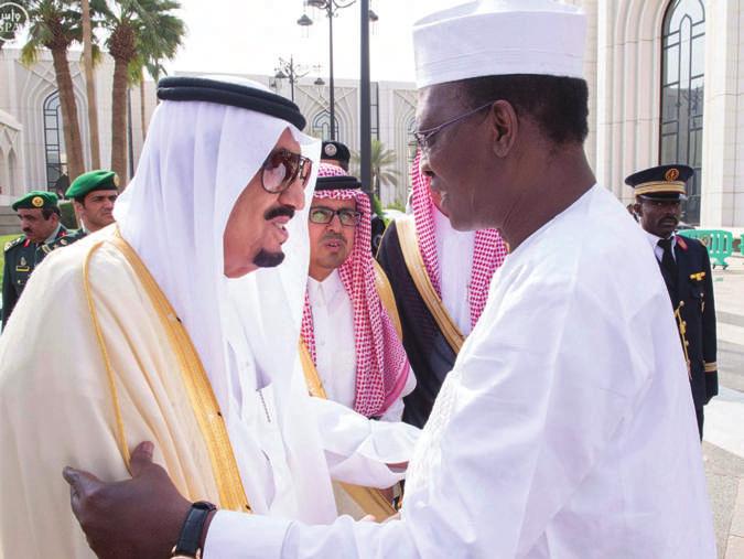 9 األخبار UM AL-QURA الجمعة 24 المحرم 147 ه 6 نوفمبر 2015 م 4 الùسنة 9 العدد 4591 خادم احلرمني ال شريفني ي ستقبل رئي س ت شاد الرياض - واس اSستقبل خ``ادم احلرمن الûشريفن امللك Sسلمان بن عبدالعزيز اآل