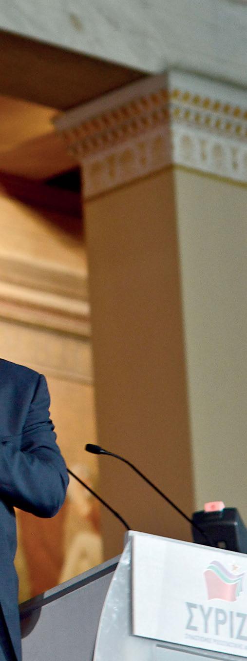 Η σ τ ι γ μ ή του Αλέξη Από τον χαιρετισμό στα Προπύλαια μέχρι την είσοδο στο Μέγαρο Μαξίμου, οι πρώτες κινήσεις του νέου πρωθυπουργού έχουν μεγάλο ενδιαφέρον και κρύβουν αρκετούς συμβολισμούς.