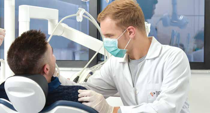 18 Οδοντιατρική (Dental Surgery, BDS) (5 ΧΡΟΝΙΑ) Το πρόγραμμα Οδοντιατρικής (Bachelor of Dental Surgery, BDS) του Ευρωπαϊκού Πανεπιστημίου Κύπρου έχει διάρκεια 5 χρόνια.