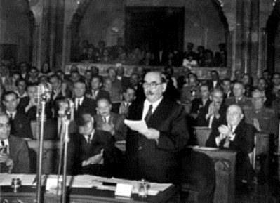 «Μήπως μπορεί να γίνει αποδεκτό ότι στην Ουγγαρία με τους 9 500 000 κατοίκους κινήθηκαν διαδικασίες εναντίον 1 500 000 ατόμων; Μέσα σε δυόμισι χρόνια ελήφθησαν διοικητικά μέτρα εναντίον 1 150 000