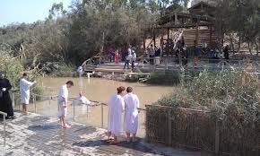 Ιορδάνη ποταμό, στο πραγματικό σημείο που βαπτίσθηκε ο Χριστός μας από τον Τίμιο Πρόδρομο.