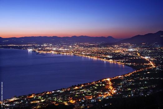 Χαιρετισμός Προέδρου Οργανωτικής Επιτροπής Νυκτερινή άποψη της Καλαμάτας Αγαπητοί συνάδελφοι, Εκ μέρους της Οργανωτικής Επιτροπής του 10ου Συνεδρίου Υγείας Μεσσηνίας, σας προσκαλώ να συμμετάσχετε